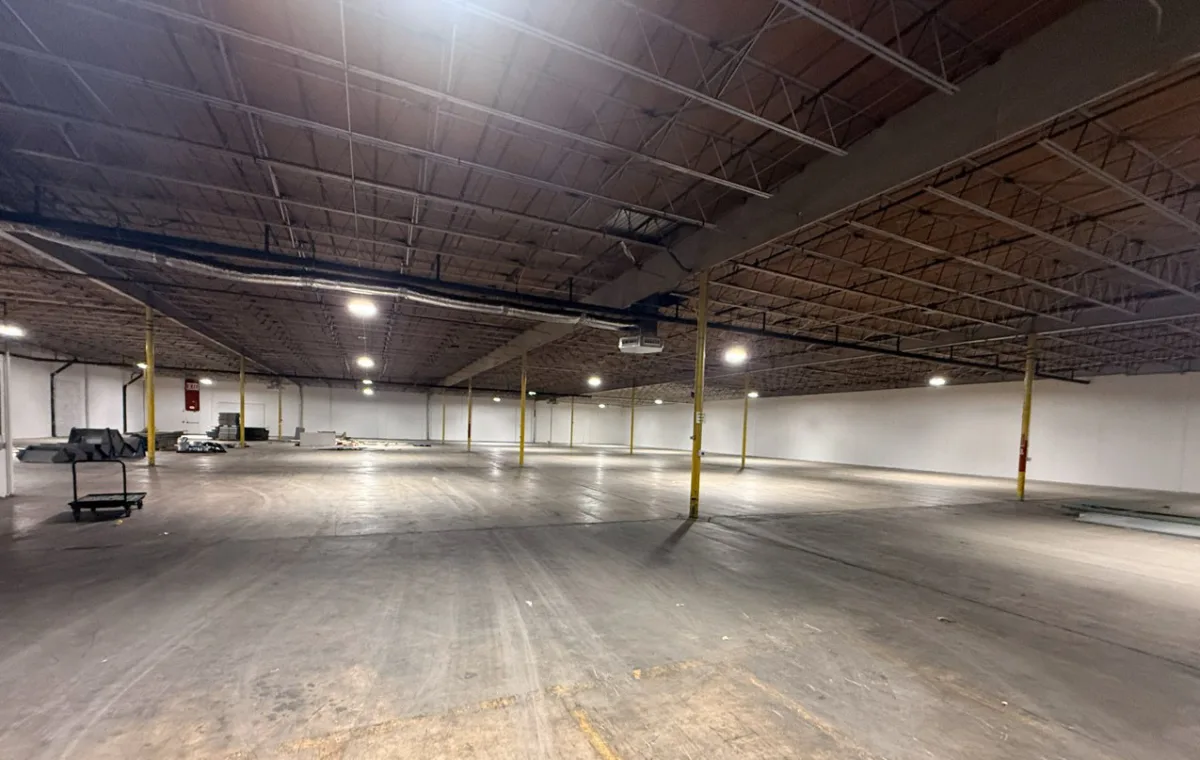 Warehouse interior — 30,640 SF open floor